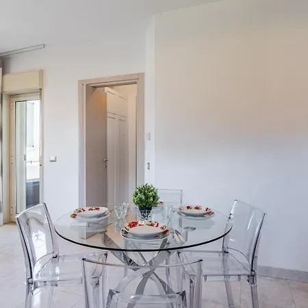 Apartman Lovely Flat With Balcony And Private Parking Aci Castello